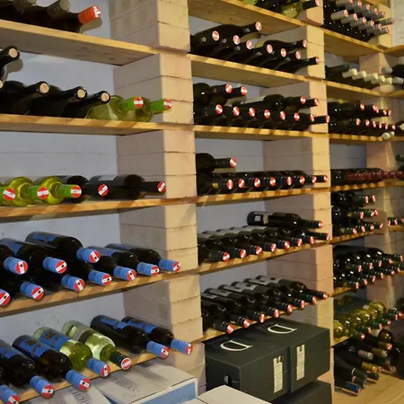 Rosa فندق غامليتز